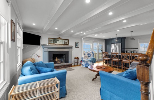 Tiverton House | Nonquit Cottage by Sakonnet Farm & Stays