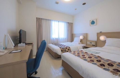 Maejima Hotel | Nonsmoking Twin Room breakfast included Smile/Naha Okinawa
