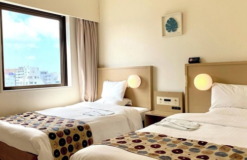 Maejima Hotel | Nonsmoking Twin Room breakfast included Smile/Naha Okinawa