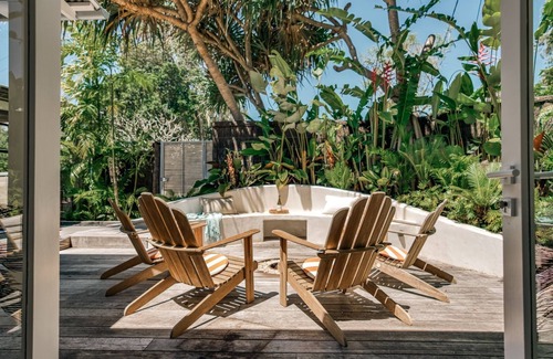 Noosa Heads House | Noo-Jee - 2mins to Hastings St, Ocean Views
