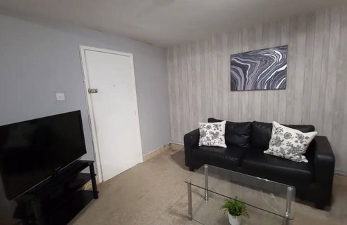 Bradley Stoke Apartment | Nook, 3 Bedrooms Apartment