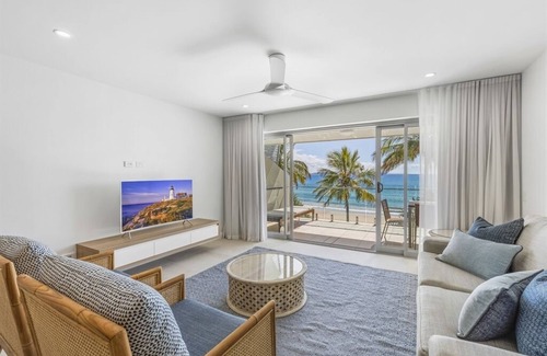 Sunshine Coast Apartment | Noosa Absolute Beachfront Apartments