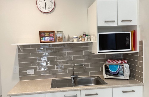 Peregian Beach House | Noosa/Coolum 2 Bedroom s/contained studio apartment