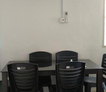 Shah Alam House | Nora Damin Homestay Kampong Jalan Kebun