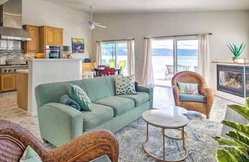 Lakeport House | NorCal Lakehouse