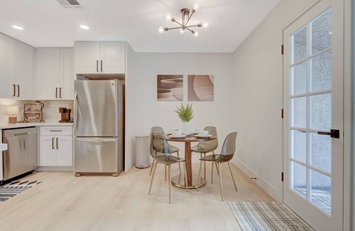 Spring Valley Condo | Nordic Grace FULLY Renovated 2 BD 2 BTH condo NEAR LV Strip - Free parking