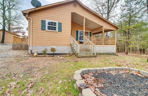 Elizabeth House | Norfork Lake Access Cabin with Deck and Water View!