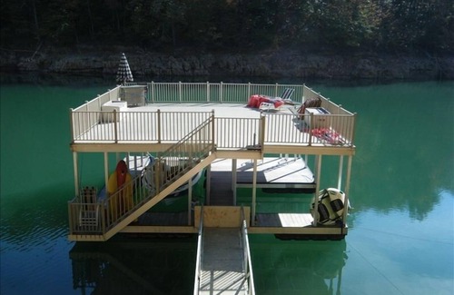 Jacksboro Cabin | Norris Lake Cabin with Double Decker Dock on Private Cove