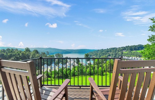 La Follette Cottage | NORRIS LAKE COTTAGE W/AMAZING VIEW AT DEERFIELD RESORT, BOAT SLIPnINCL. SLEEPS 6