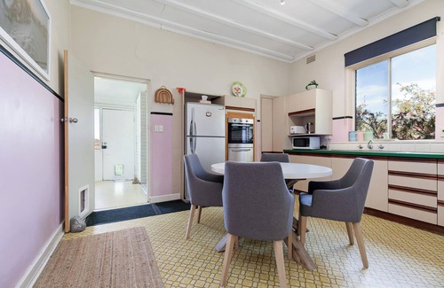 North Beach House | North Beach Cottage by Swan BnB Management