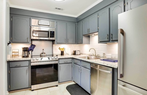 North Charleston Apartment | North Charleston Vacation Rental Near Cooper River