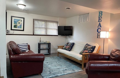 North East House | North East Lake House- 2 Apartments- sleeps 12