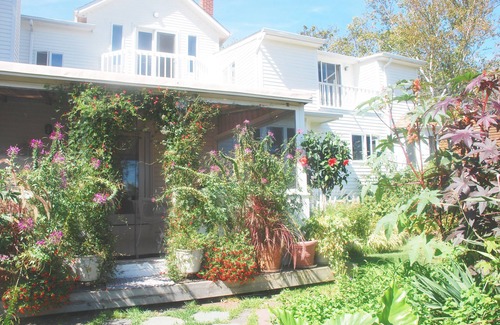 Mattituck House | North Fork Wine Country On The Bay