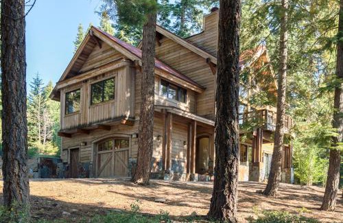 Carnelian Bay House | North Shore Bliss by Tahoe Getaways - 3 BR plus loft & Private Hot Tub