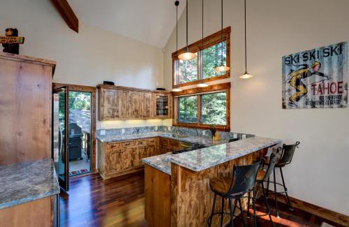 Carnelian Bay House | North Shore Bliss by Tahoe Getaways - 3 BR plus loft & Private Hot Tub