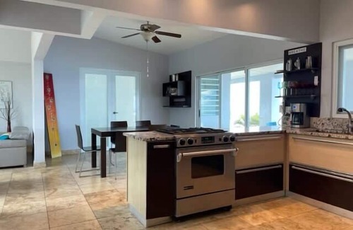 Bravos de Boston House | North Shore Pointe - Spectacular Ocean Front