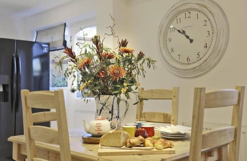 Southwold House | Northcliffe, Premier Position Southwold Seafront, Five Star Mansion, Sleeps 14