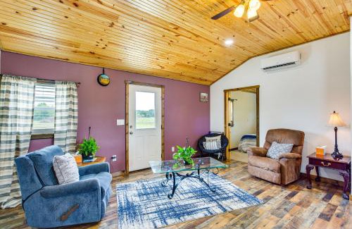 Commerce House | Northeast Texas Vacation Rental about 6 Mi to Commerce