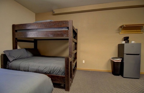 Clitherall House | Northern Loon VII | Escape to a Studio-Styled Hideaway| Nature & Lake | Legacy Lakeside Resort