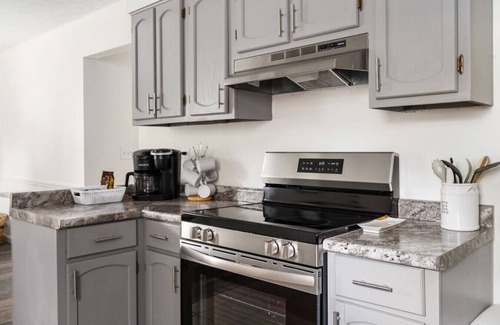 Northern Woods House | Northern Peak: Cozy and Welcoming 3BR, 1.5BA