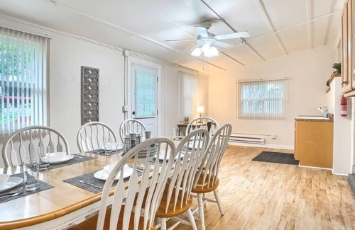 Northglenn House | ★Northside Charmer★☀️Nice Patio⚡WiFi ♥ Long Stays!
