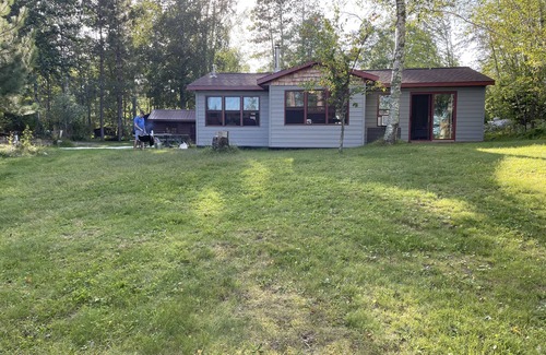Bigfork Cabin | Northwoods Cabin on a Private Lake: "The Refuge at North Padre"