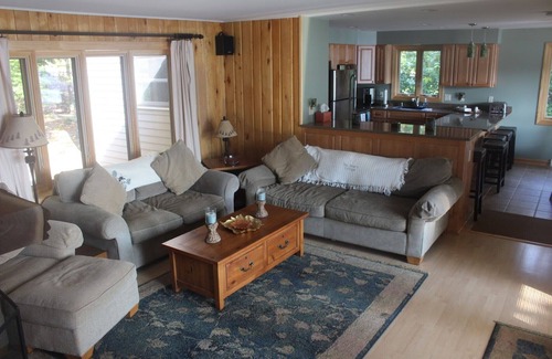 Pickerel House | Northwoods lake house creating priceless family memories that last forever!