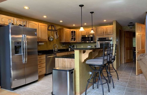 Florence House | Northwoods Paradise on Keyes Lake sleeps 12
