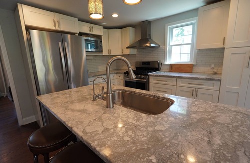 Norwalk House | Norwalk Spacious Stay – Entire House + Fenced Yard + Parking + Laundry + Updated