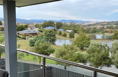 Norwood House | Norwood Serenity - ideal for families and groups