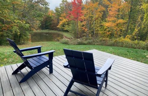 Canaan House | Not-so-tiny, Tranquil, Pond front Bungalow