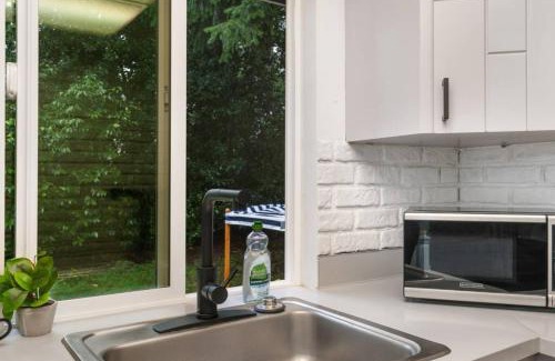 Juanita House | not use Comfortable Home for Family with Remote Workplace