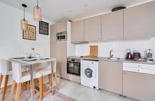 Arts-et-Metiers Apartment | Notre Dame de Nazareth