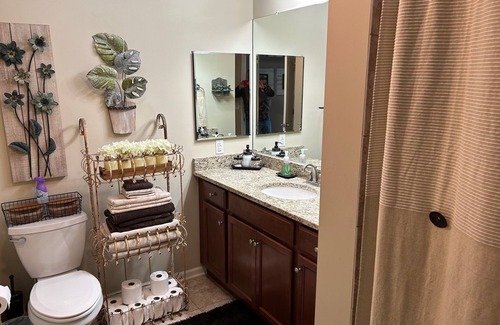 Mishawaka Condo | Notre Dame vs IU Playoff House less than 3 miles from the stadium !