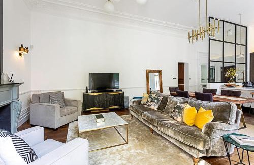 Pembridge Apartment | Notting Hill Charm Central 2-Bed Gem
