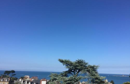 Saint-Quay-Portrieux Apartment | Nouveau KERGAYAM studio avec vue panoramique sur mer