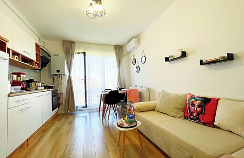 Chiajna Apartment | Nova Chic Studio WiFi, AC, Popcorn and Wine Free parking