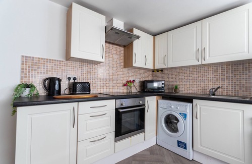 Easton Apartment | November Discount - Long Stay - Contractors