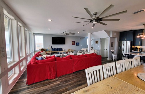 Surf Side Shores House | Now booking Fall 2025 &Summer 2026! Lux 5 BR GulfFront Slps 16 – Priv Pool+Beach