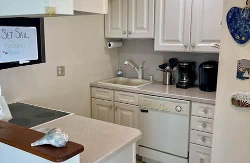 Stone Harbor Condo | Now Booking Stone Harbor:Sail Away Bay Front Condo
