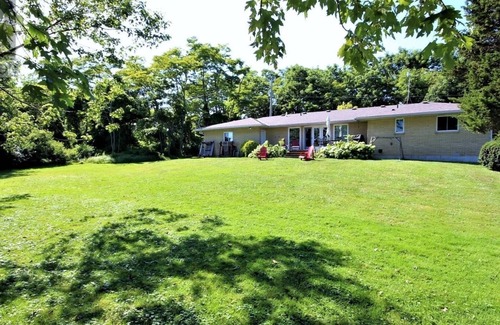 Romney House | NOW THAT'S COZY - Elegant 3 BR on private sandy beach waterfront on Lake Erie