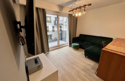 Wielki Kack Apartment | Nowoczesne 40m2, 2 pokoje, hala garażowa, balkon, widok na LAS