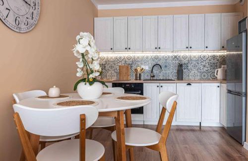 Brzezinka Apartment | Nowy apartament - Bulwary nad Sołą - 52m2