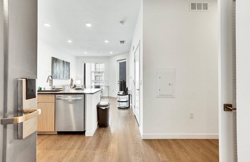 Mission Valley Apartment | nr San Diego 1BR w/Free parking, Grilling & Hottub