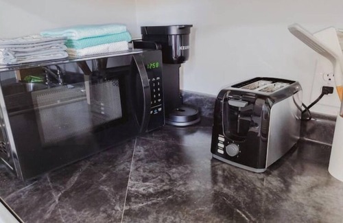 Foley Apartment | nSpacious 2Bed 1 Bath Unit Near OWA and Beach