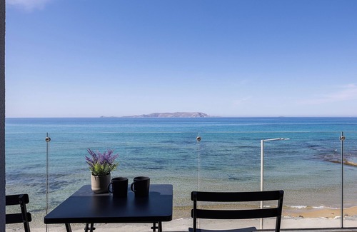 Kokkini Chani Apartment | Nūa Residence, Touched by the Breeze