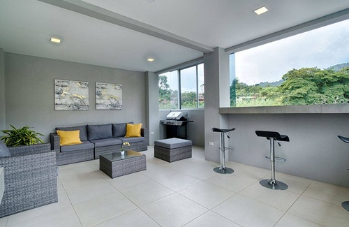 San Antonio Apartment | NuBe House-Yoga Lessons and Maid Service Included*