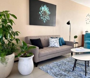Tlajomulco de Zuniga House | Nueva Galicia residencial, es una propiedad completa al sur de la ciudad que te ofrece modernidad, espacio, tranquilidad, cuenta con 4 recamaras 3 baños completos y 2 cajones de estacionamiento privados