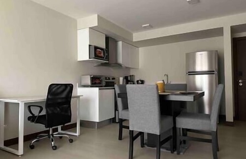 San Jose Apartment | Nuevo y Espectacular APT 100 MBPS 15 Km aeropuerto
