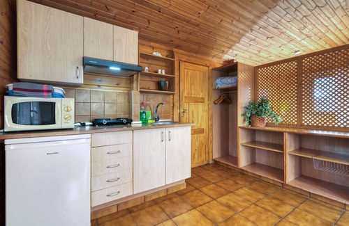Benicolet Apartment | Null 'Entre Viejos Olivos 1' with Mountain View, Shared Pool and Air Conditioning